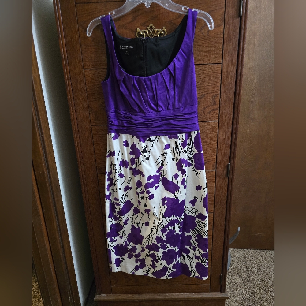 NEW w/tags- Petite Jones New York purple floral formal dress